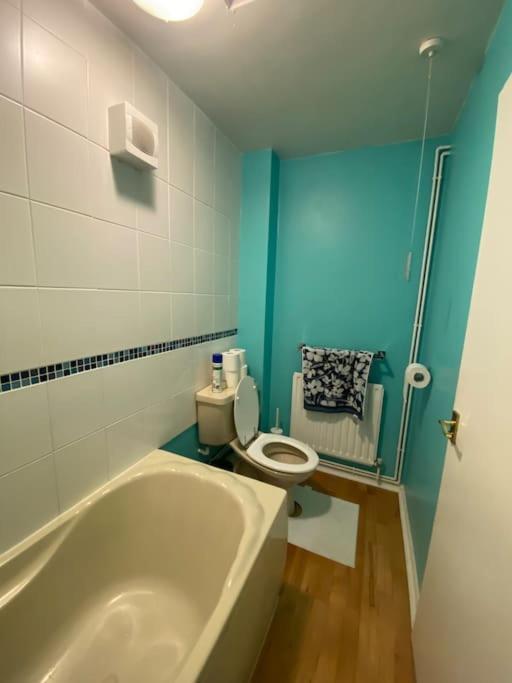 Cosy Apartment With Private Access And Kitchenette In Guildford (Adults Only) Worplesdon ภายนอก รูปภาพ